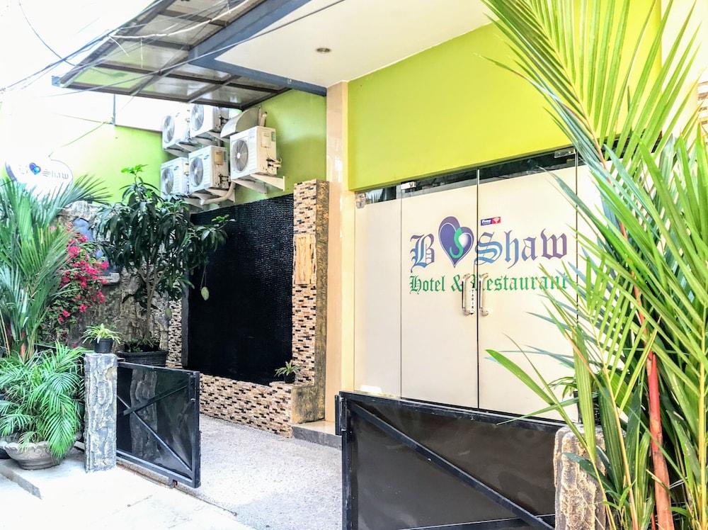 B Shaw Hotel Jakarta Exterior foto