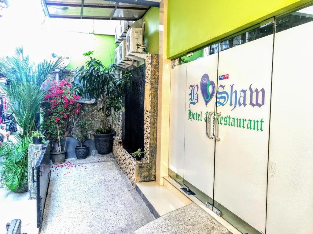 B Shaw Hotel Jakarta Exterior foto